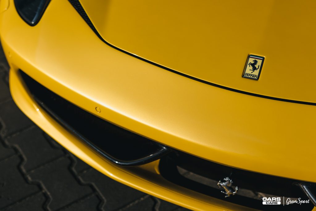 Ferrari 458 Spider - Zabezpieczenie auta bezbarwną folią ochronną - carscare.pl