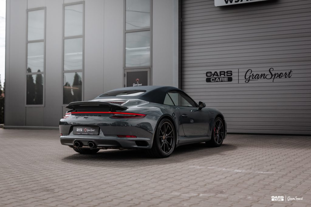 Porsche 911 Carrera 4 GTS - Zabezpieczenie auta bezbarwną folią ochronną - carscare.pl