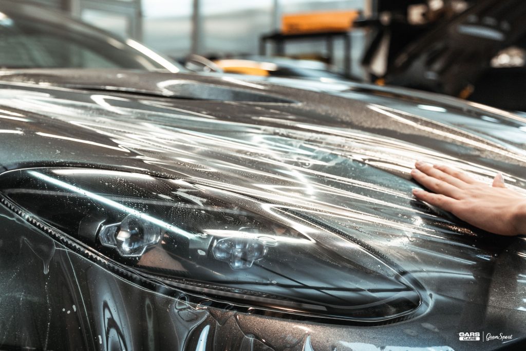 Aston Martin DBS - Zabezpieczenie auta bezbarwną folią ochronną - carscare.pl