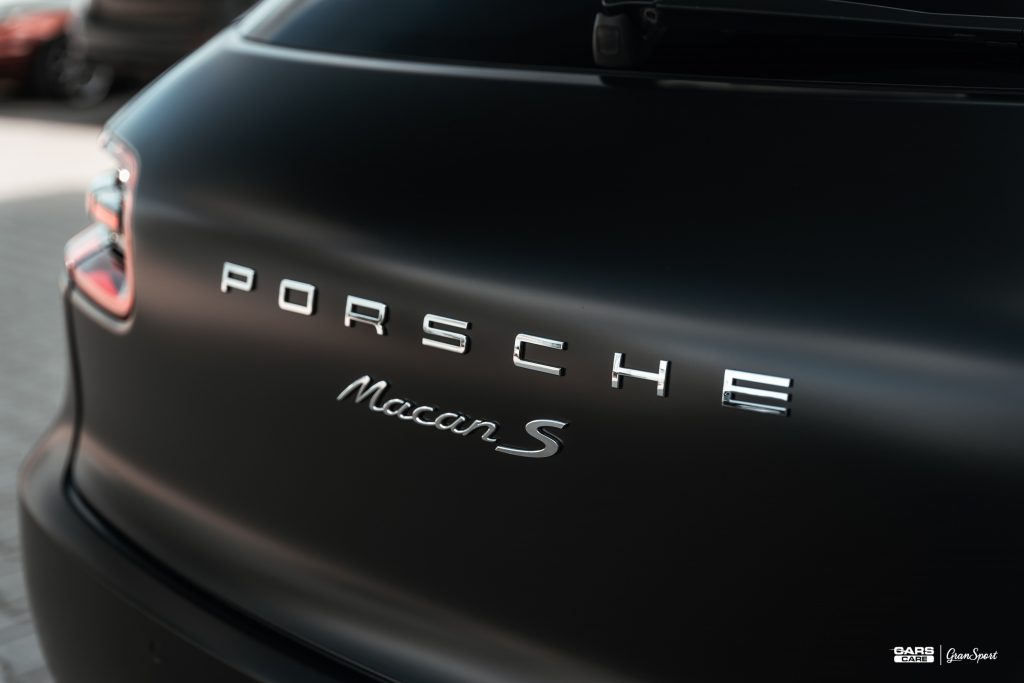 Porsche Macan - Zmiana koloru auta folią - carscare.pl