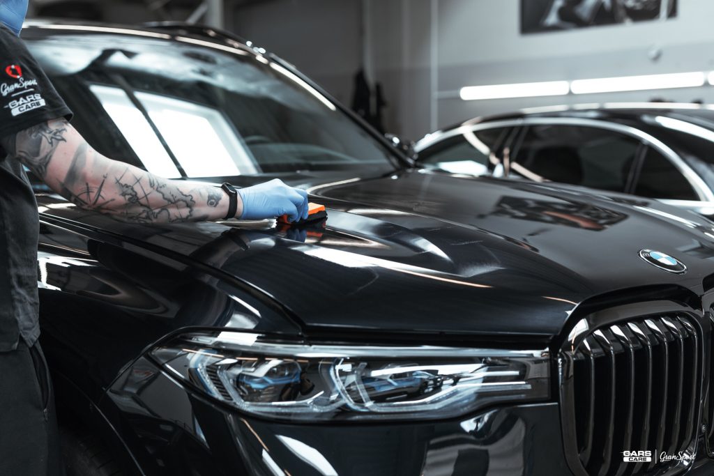 BMW X7 M50d - Zabezpieczenie auta bezbarwną folią ochronną - carscare.pl