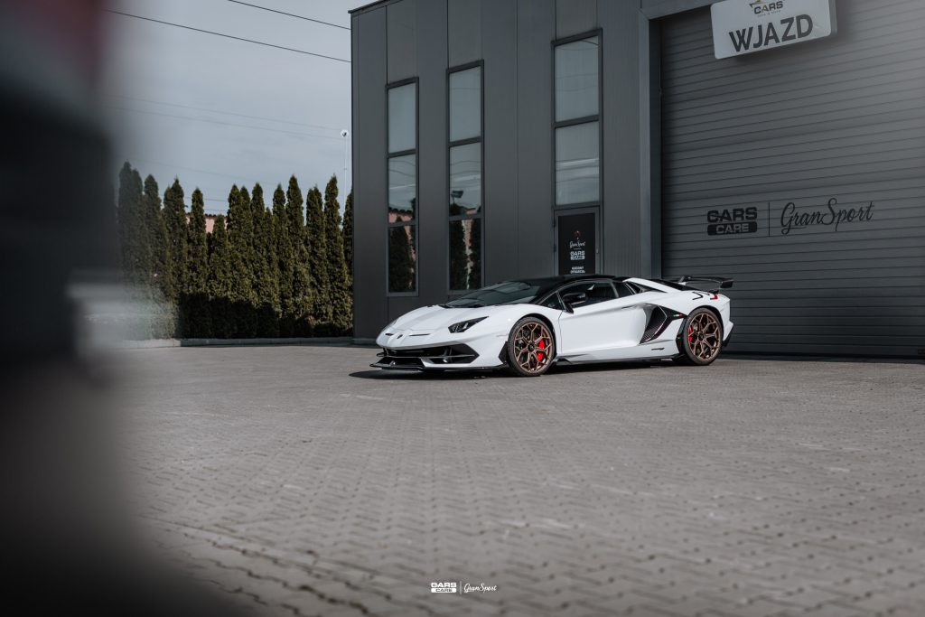 Lamborghini Aventador SVJ - Zabezpieczenie auta bezbarwną folią ochronną - carscare.pl