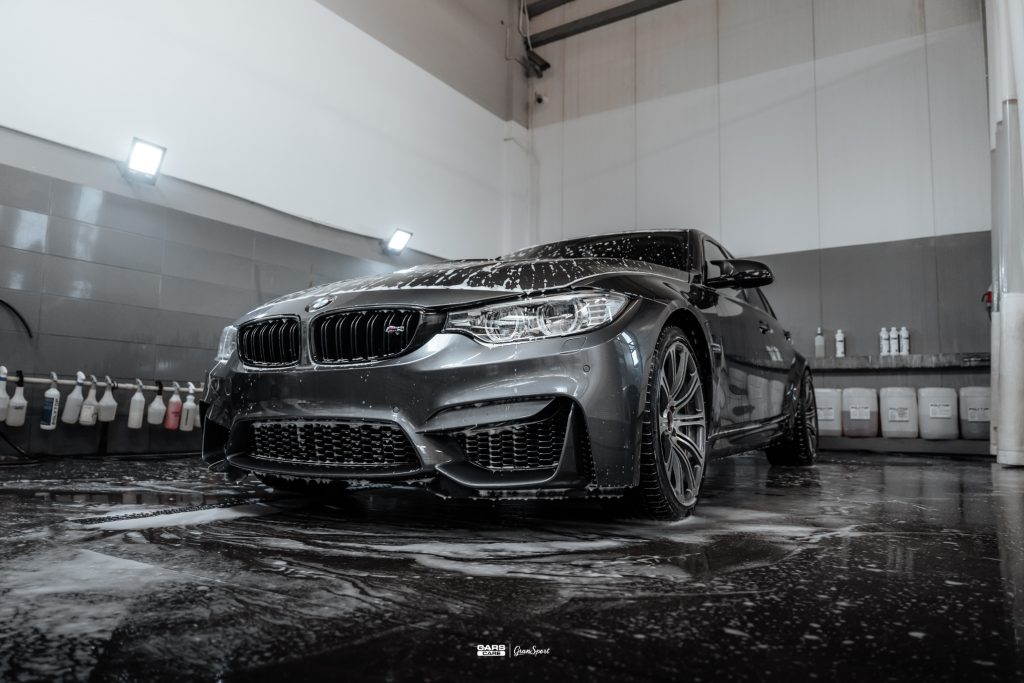 BMW M3 - Zmiana koloru auta folią - carscare.pl
