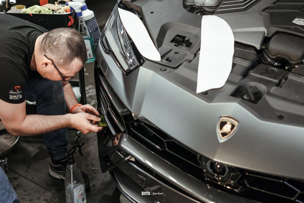 Lamborghini Urus - Zabezpieczenie auta bezbarwną folią ochronną - carscare.pl