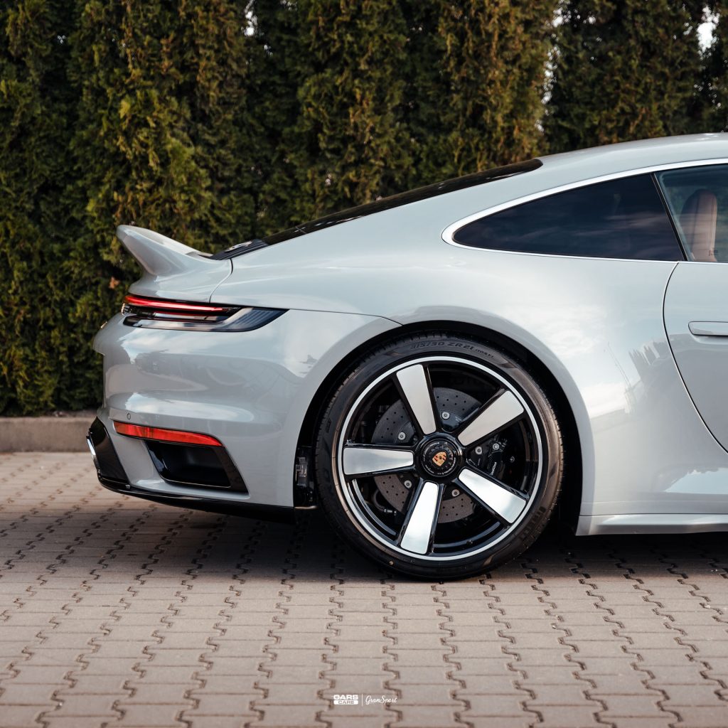Porsche 911 Sport Classic - Zabezpieczenie auta bezbarwną folią ochronną - carscare.pl