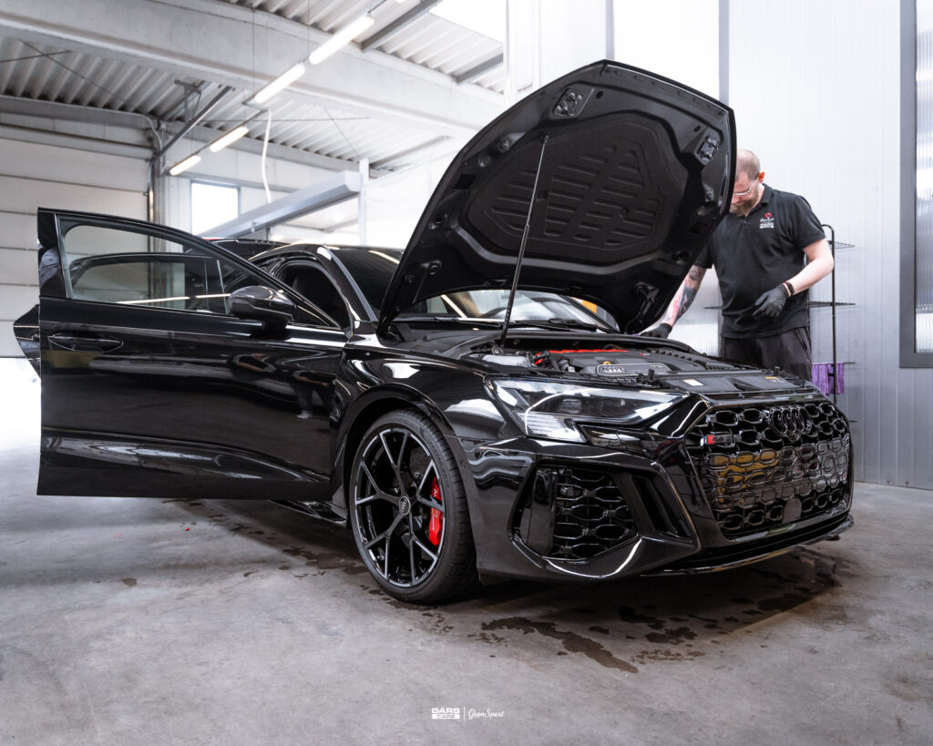 Audi RS3 - Zabezpieczenie auta bezbarwną folią ochronną - carscare.pl