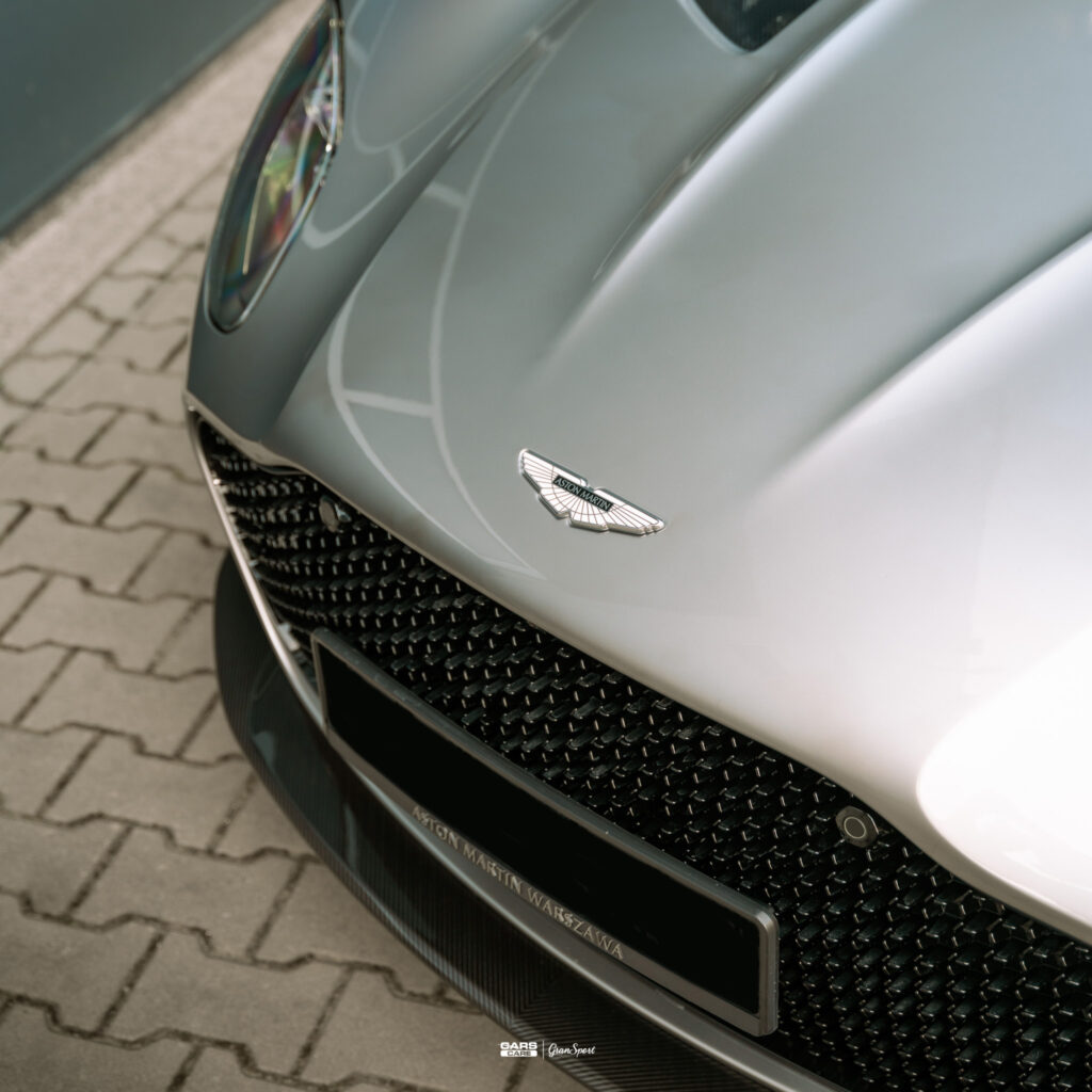 Aston Martin DBS Superleggera - Zabezpieczenie auta bezbarwną folią ochronną - carscare.pl