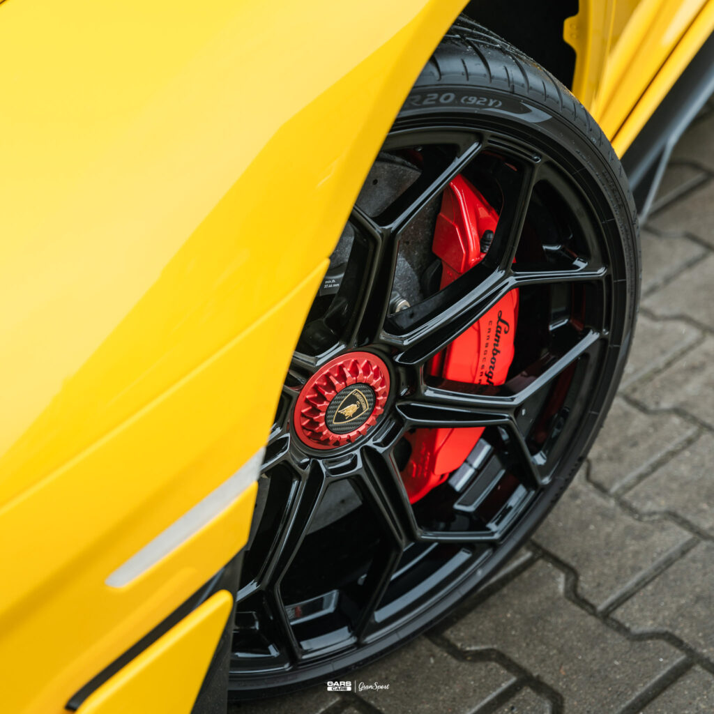 Lamborghini Aventador SVJ Roadster - Zabezpieczenie auta bezbarwną folią ochronną - carscare.pl