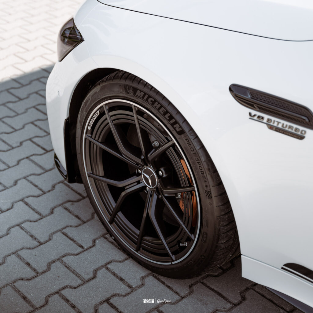 Mercedes-AMG GT 63 S E Performance - Zabezpieczenie auta bezbarwną folią ochronną - carscare.pl