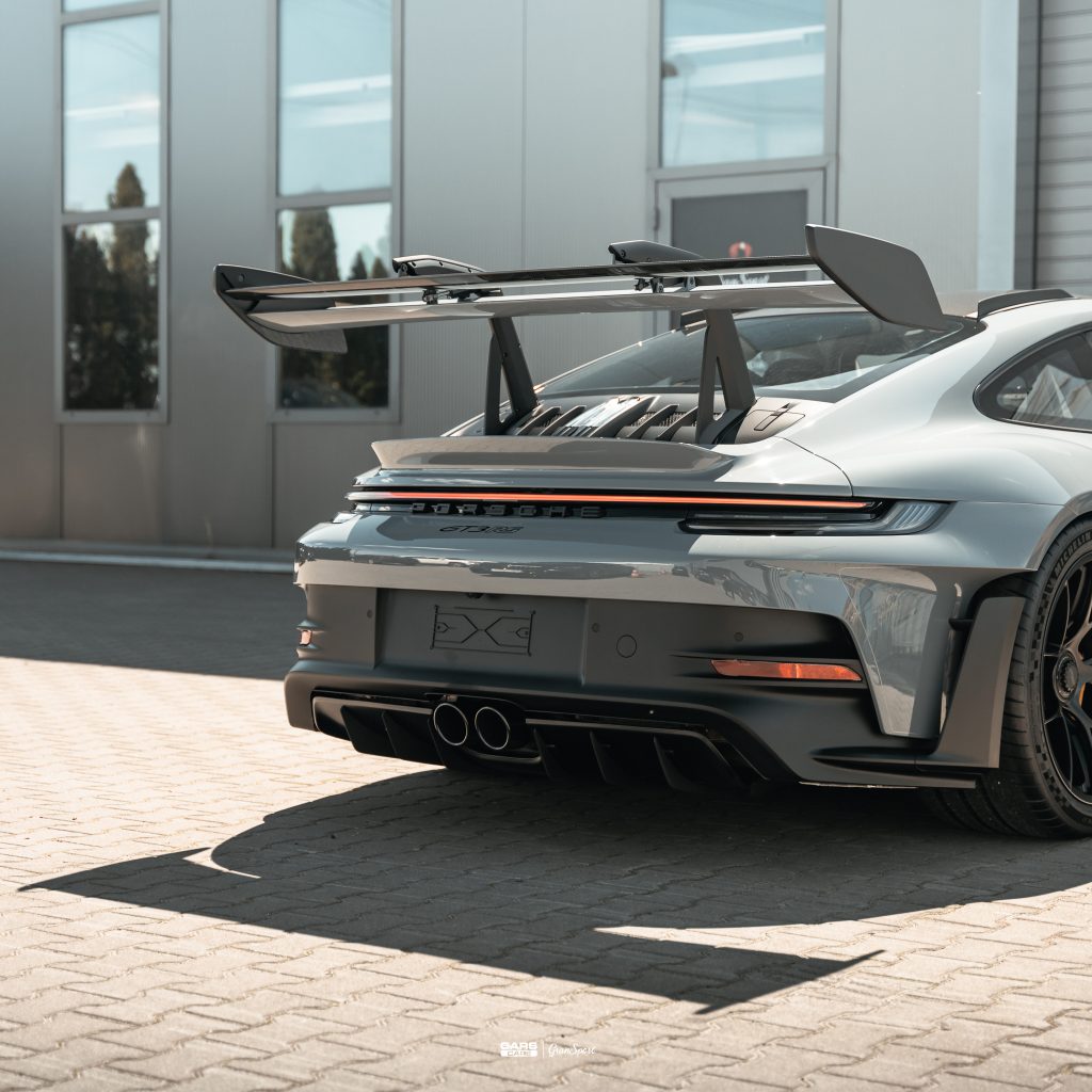 Porsche 911 992 GT3 RS - Zabezpieczenie auta bezbarwną folią ochronną - carscare.pl