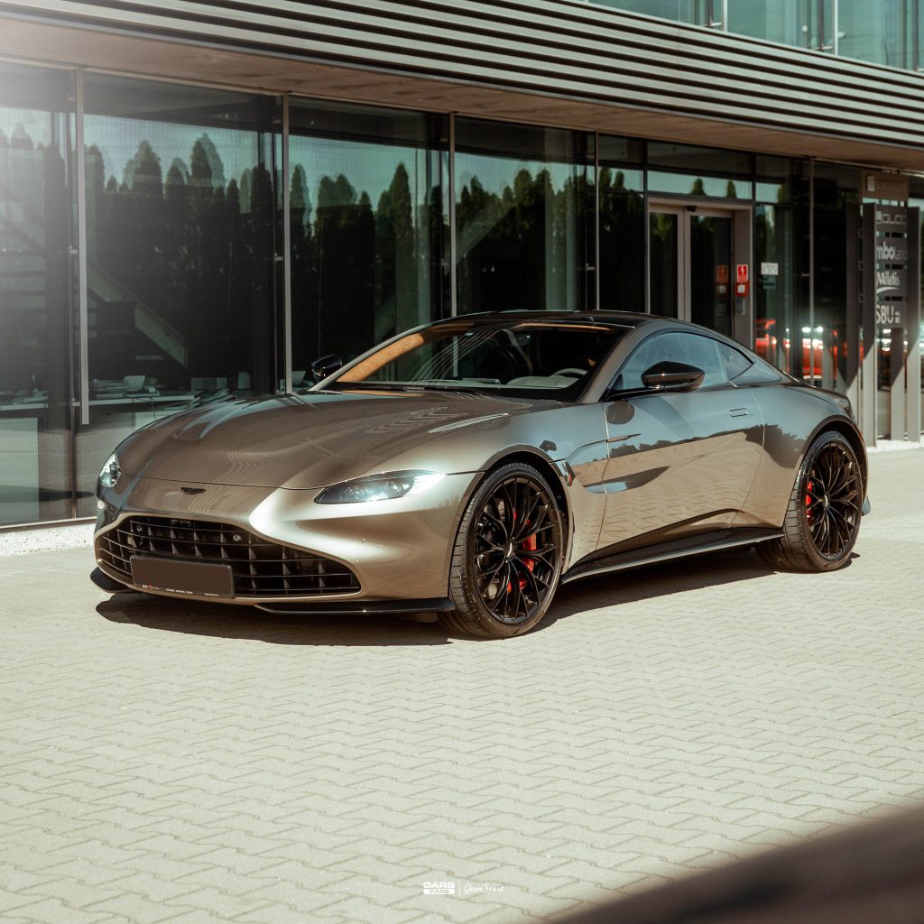 Aston Martin Vantage - Zabezpieczenie auta bezbarwną folią ochronną - carscare.pl